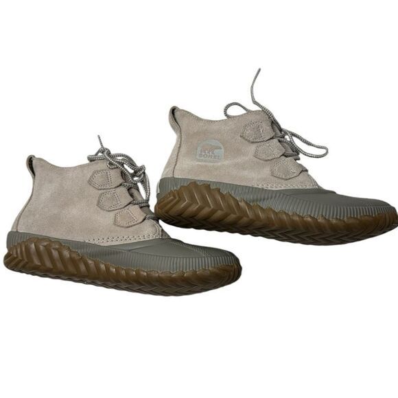 Sorel Out N About Plus Taupe Suede Duck Ankle Boots. Size 6. - Picture 6 of 12